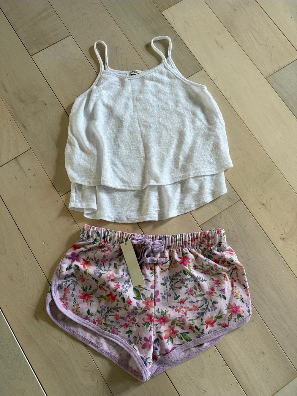 T2love Pink Floral super soft shorts & pinc white tank top